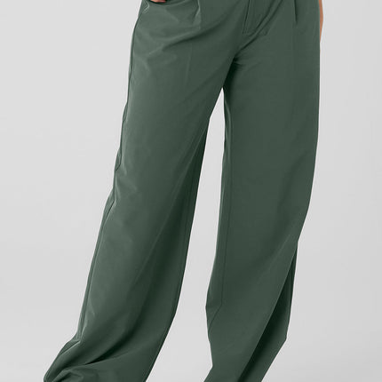 alo Women's Mid-Rise Showdown Trouser - Dark Cactus