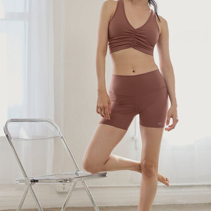 alo Women's 5" Airbrush High-Waist Biker Short - Chestnut