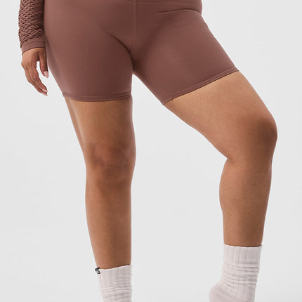 alo Women's 5" Airbrush High-Waist Biker Short - Chestnut