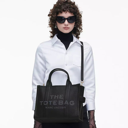 Collection image for: Marc Jacobs The Leather Tote Bags - Medium