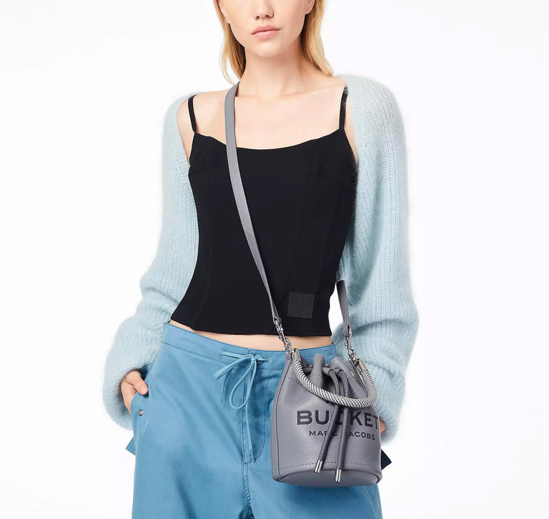 Marc Jacobs Women's The Leather Bucket Bag Wolf Grey