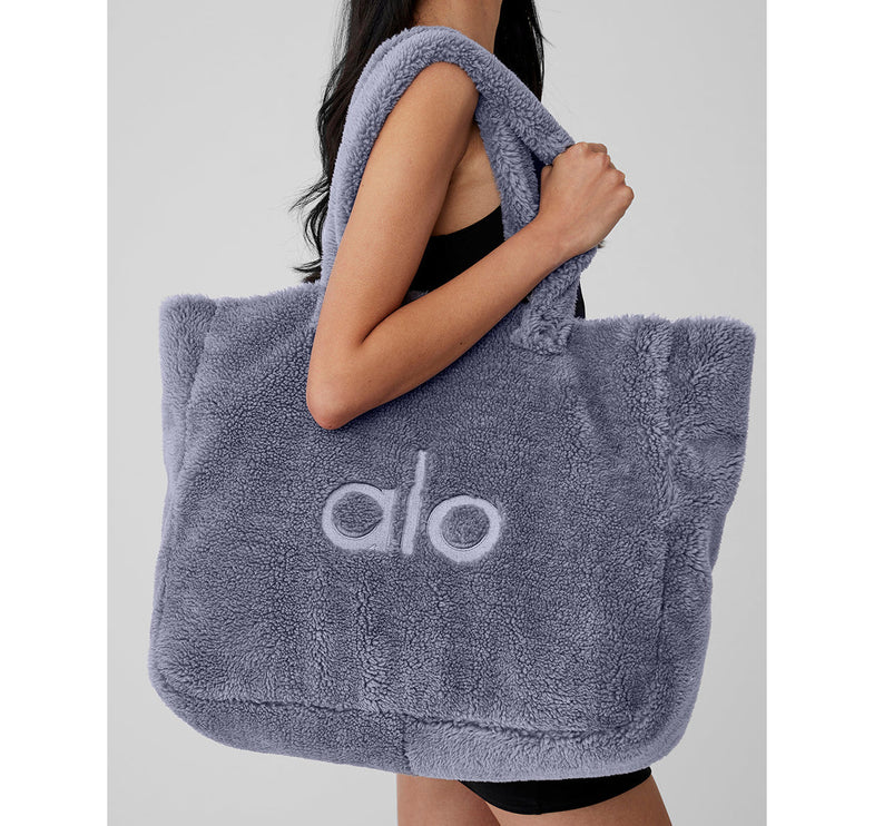 Alo Yoga Women's Foxy Sherpa Tote Fog