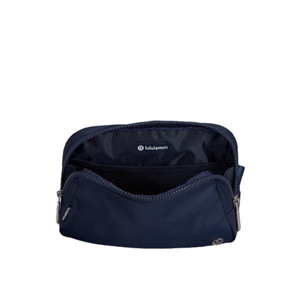 lululemon  Unisex Everywhere Belt Bag Large 2L True Navy