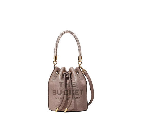 Marc Jacobs Women's The Leather Bucket Bag Cement