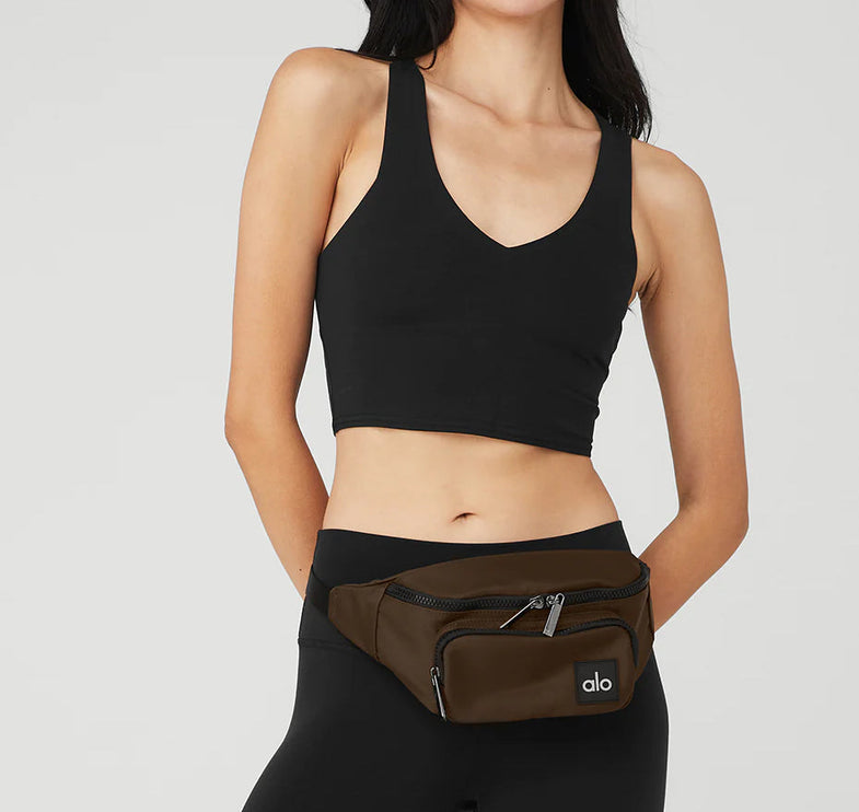 Alo Yoga Women's Explorer Fanny Pack Espresso