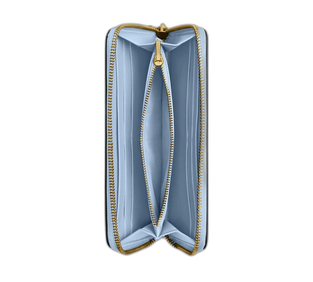 CS032 B4PUB