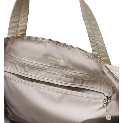 lululemon Women's On My Level Barrel Duffle Bag 16L Raw Linen