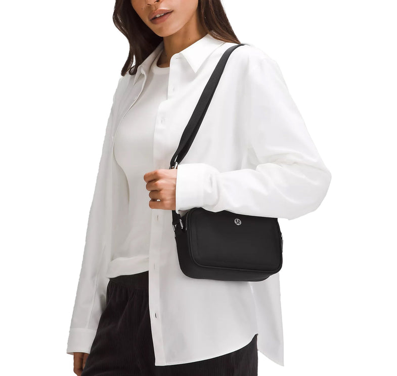 lululemon Women's Crossbody Camera Bag 2L Black/Silver