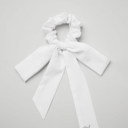 alo Women's Love Knots Tie Scrunchie - White