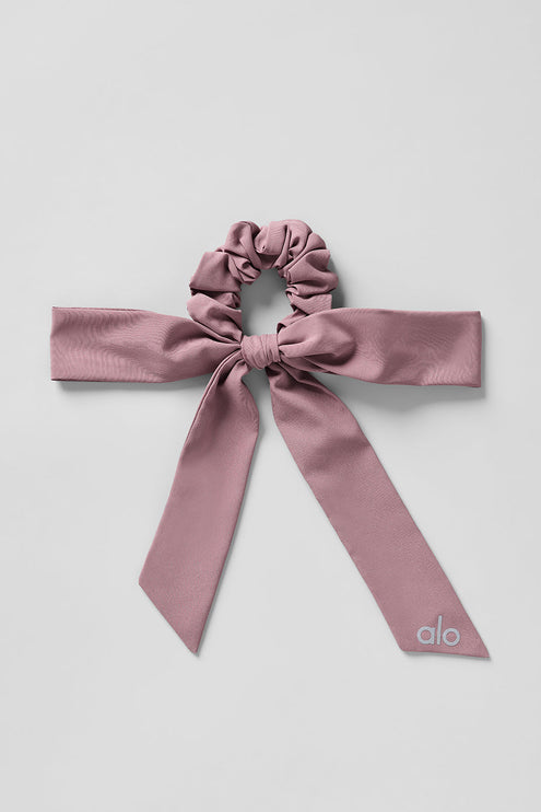 alo Women's Love Knots Tie Scrunchie - Smoky Quartz