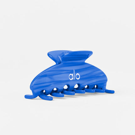 alo Women's 90's Claw Clip - Crystal Waves