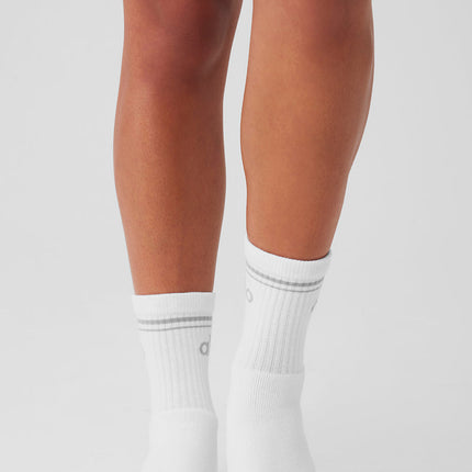alo Women's Unisex Half-Crew Throwback Sock - White/Titanium