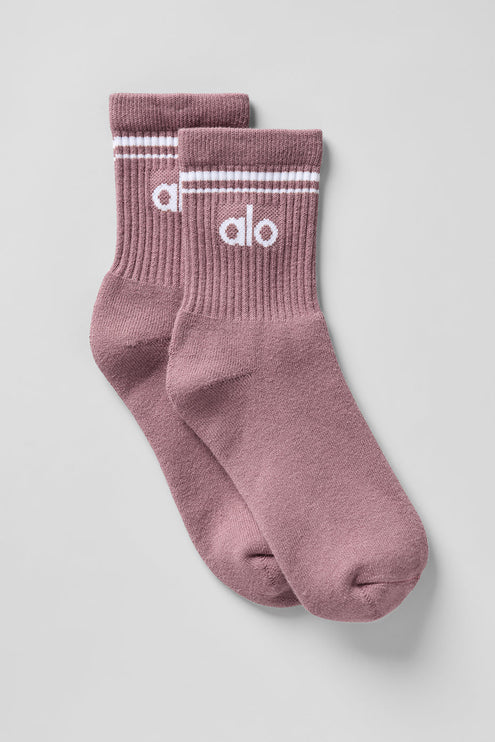 alo Women's Unisex Half-Crew Throwback Sock - Smoky Quartz/White