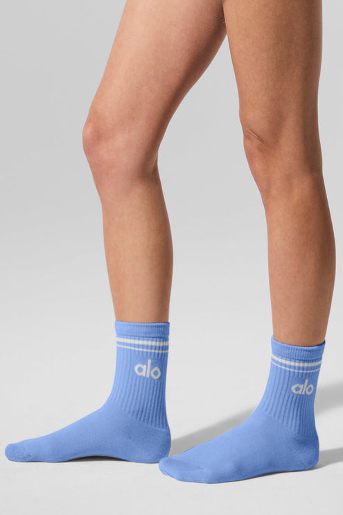 alo Women's Unisex Half-Crew Throwback Sock - Crystal Clear Blue/White
