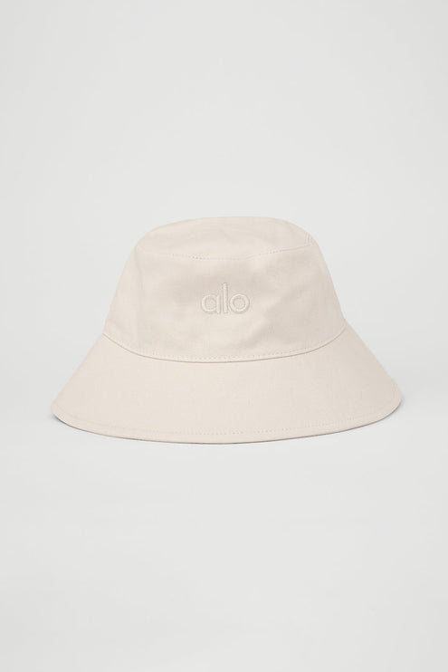 alo Women's Weekender Bucket Hat - Fresh Linen
