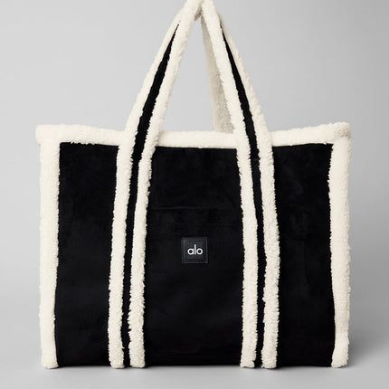 alo Women's Winterfun Tote Bag - Black/Ivory