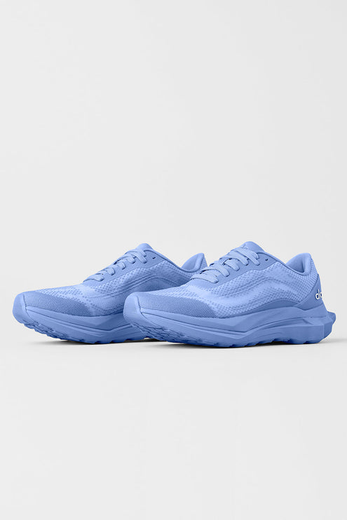 alo Shoes Alo Runner - Crystal Clear Blue