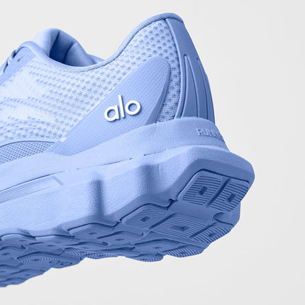 alo Shoes Alo Runner - Crystal Clear Blue