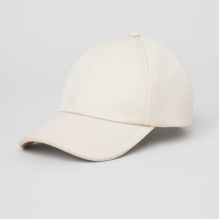 alo Women's Satin Off-Duty Cap - Creme