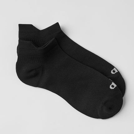 alo Women's Unisex Performance Tab Sock - Black/Titanium