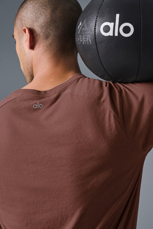 alo Men's Triumph Raglan Tee - Chestnut