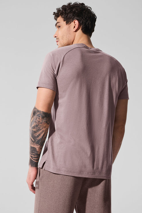 alo Men's Triumph Raglan Tee - Mushroom