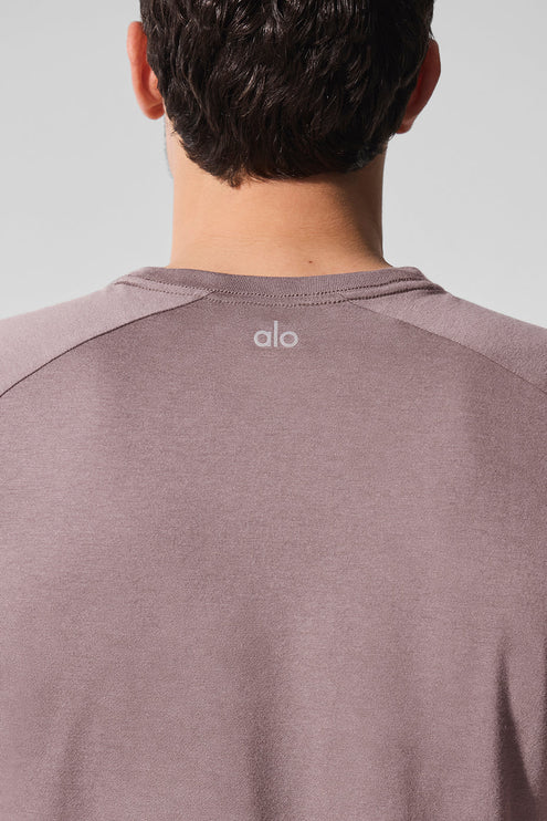 alo Men's Triumph Raglan Tee - Mushroom