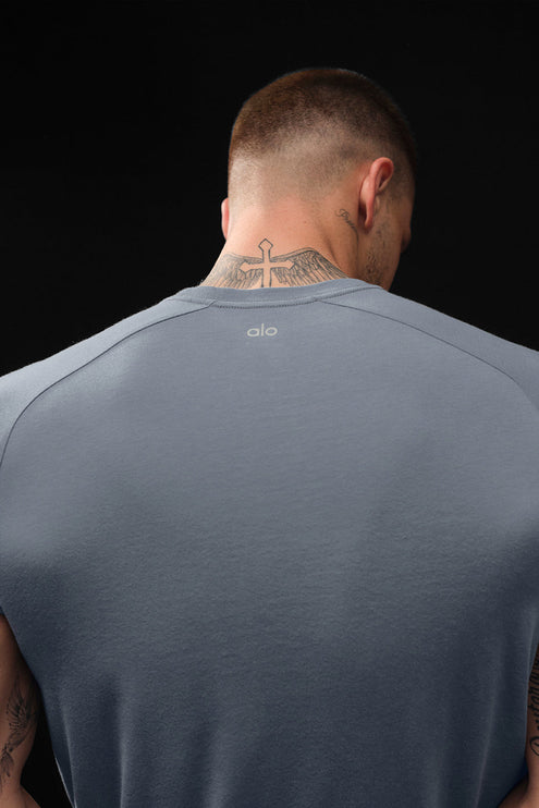 alo Men's Triumph Raglan Tee - Steel Grey