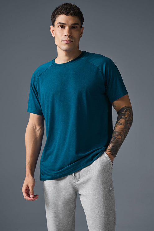 alo Men's Triumph Raglan Tee - Eclipse Blue