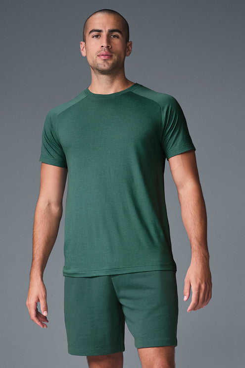 alo Men's Triumph Raglan Tee - Winter Ivy