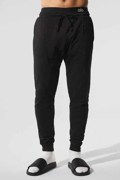 alo Men's Conquer Revitalize Pant - Black