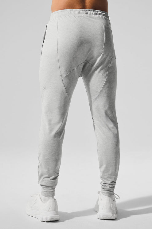 alo Men's Conquer Revitalize Pant - Athletic Heather Grey