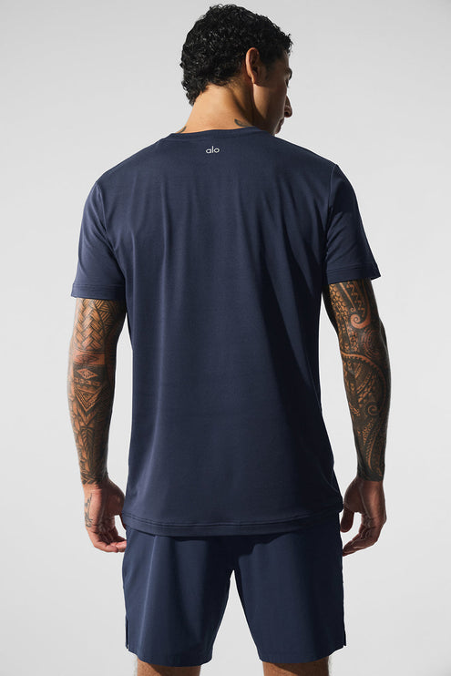 alo Men's Conquer Reform Crewneck Short Sleeve - Navy