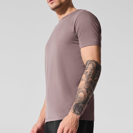 alo Men's Conquer Reform Crewneck Short Sleeve - Mushroom