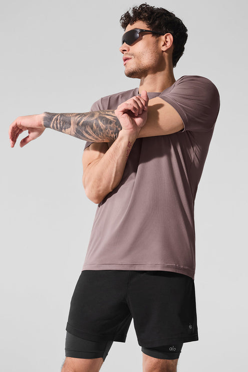 alo Men's Conquer Reform Crewneck Short Sleeve - Mushroom