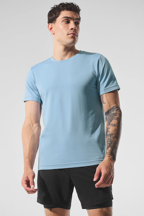 alo Men's Conquer Reform Crewneck Short Sleeve - Celestial Blue