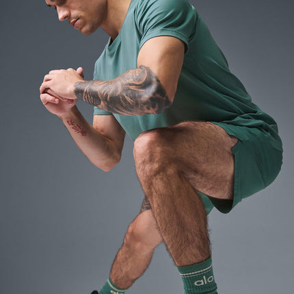 alo Men's Conquer Reform Crewneck Short Sleeve - Winter Ivy