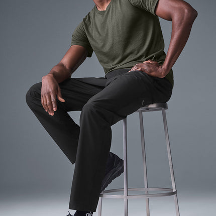 alo Men's Triumph Tee - Stealth Green