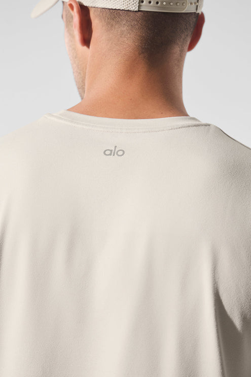 alo Men's Conquer Reform Crewneck Long Sleeve - Bone