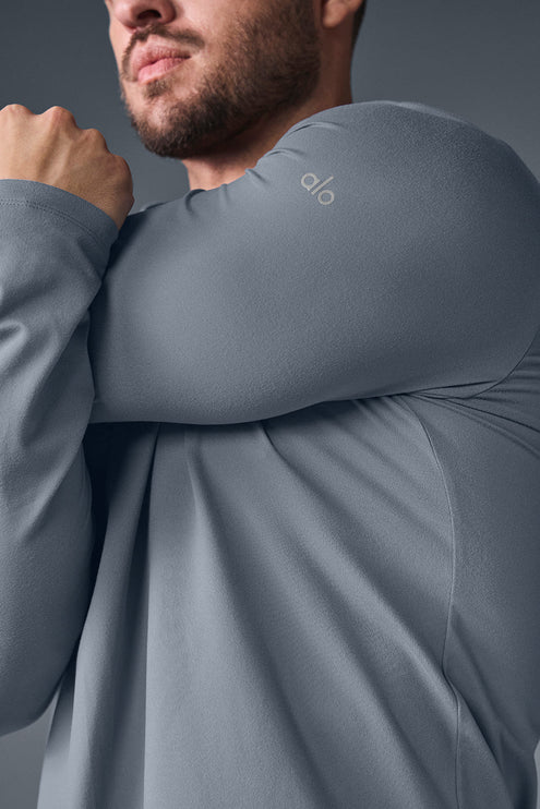 alo Men's Conquer Reform Long Sleeve With Hood - Steel Grey