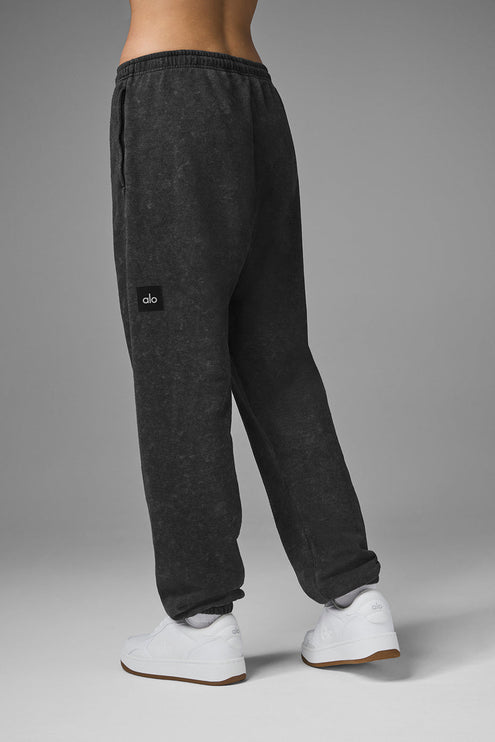 alo Women's Chill Vintage Wash Sweatpant - Black Wash