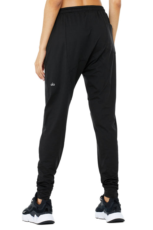 alo Women's Conquer Revitalize Pant - Black