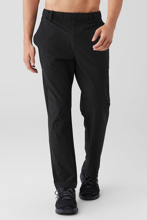alo Men's Co-Op Cropped Tech Trouser - Black
