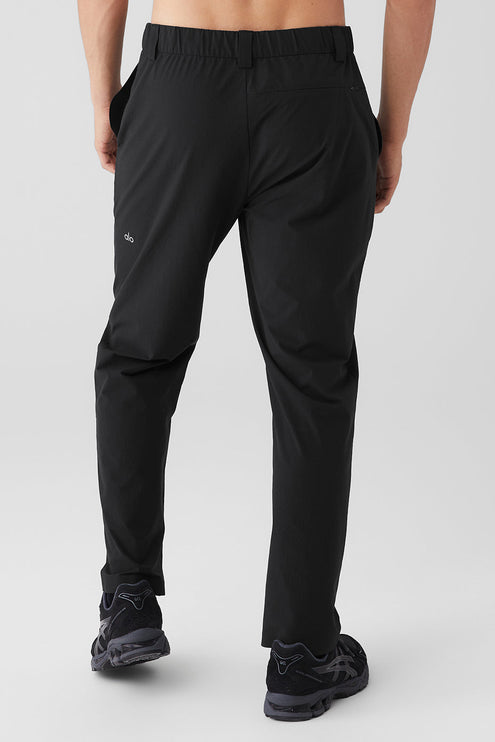 alo Men's Co-Op Cropped Tech Trouser - Black