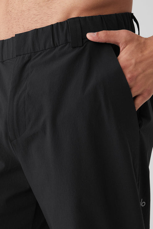 alo Men's Co-Op Cropped Tech Trouser - Black