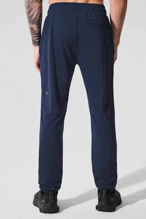 alo Men's Conquer Pulse Pant - Navy