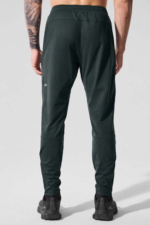 alo Men's Conquer React Performance Pant - Charcoal Green