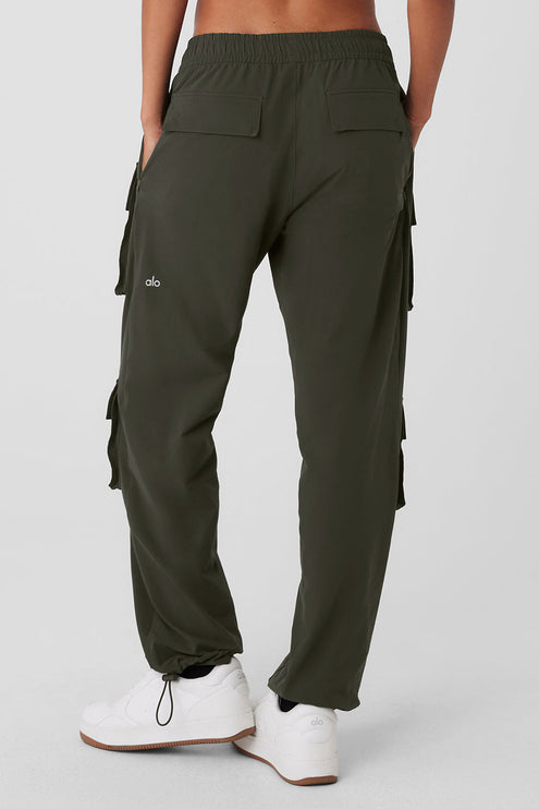 alo Women's Cargo Venture Pant - Stealth Green