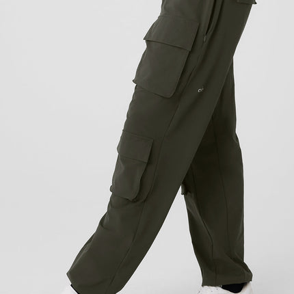 alo Women's Cargo Venture Pant - Stealth Green