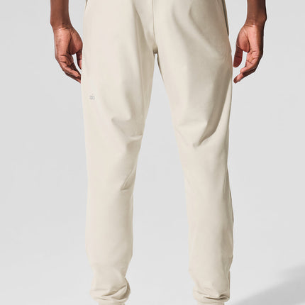 alo Men's Conquer Max Performance Jogger - Bone